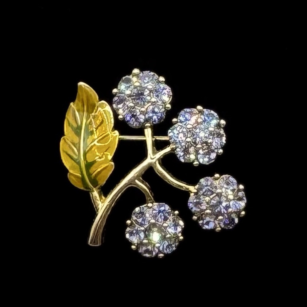 Monet Vintage 1960s Crystal Tiny Flowers Brooch